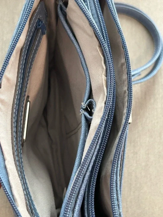 Women's Navy Crossbody Bag with Front Pocket and Chain Strap - Picture 16 of 16